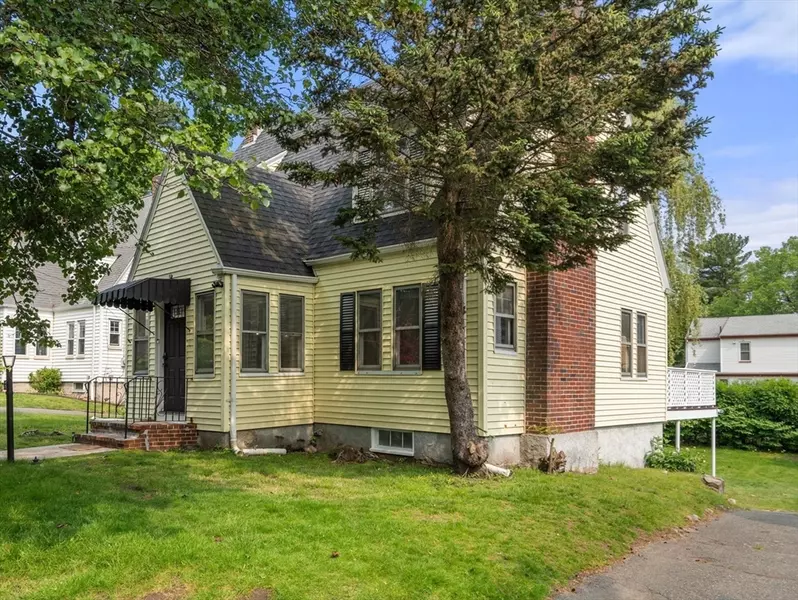 186 Brooks St, Medford, MA 02155