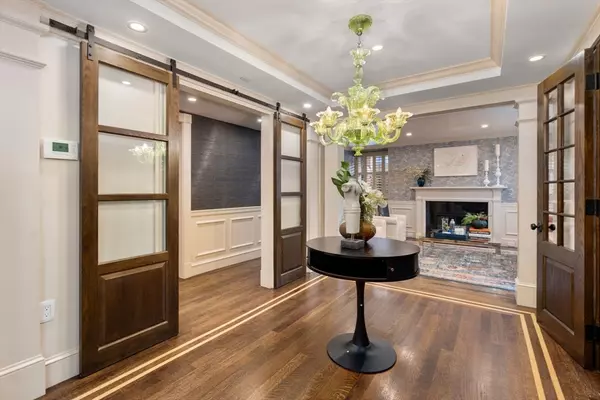 Boston, MA 02108,34.5 Beacon Street #1