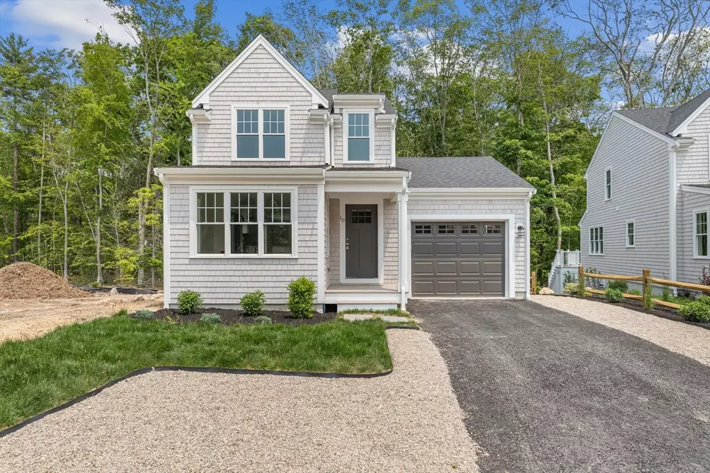 Rockland, MA 02370,10 Pat Rose Way