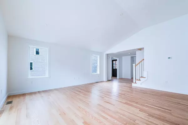 Rockland, MA 02370,19 Pat Rose Way