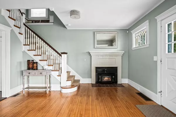 Swampscott, MA 01907,78 Greenwood Ave