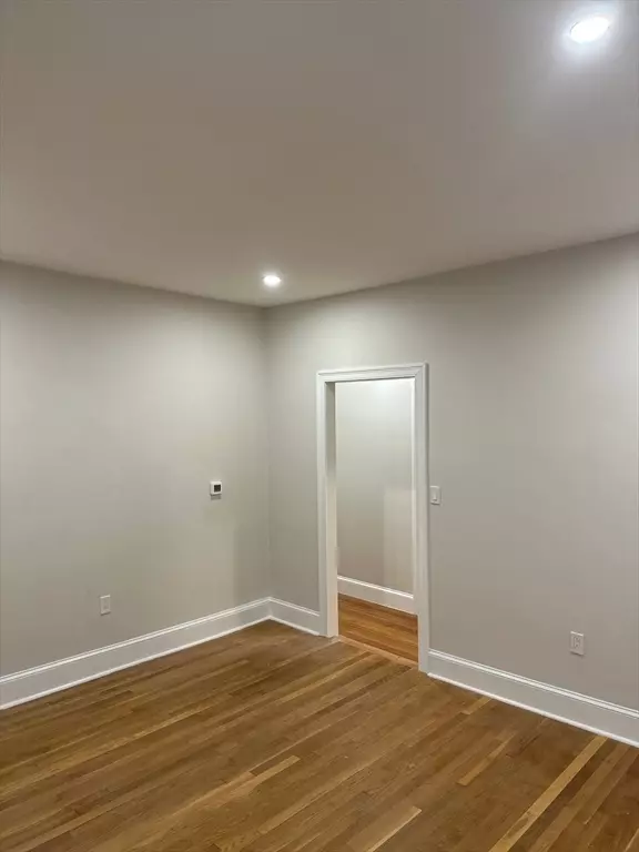 Boston, MA 02122,7 Elm St #2