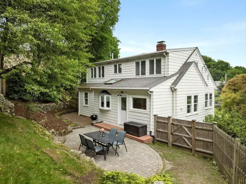 20 Taft Avenue, Lexington, MA 02421