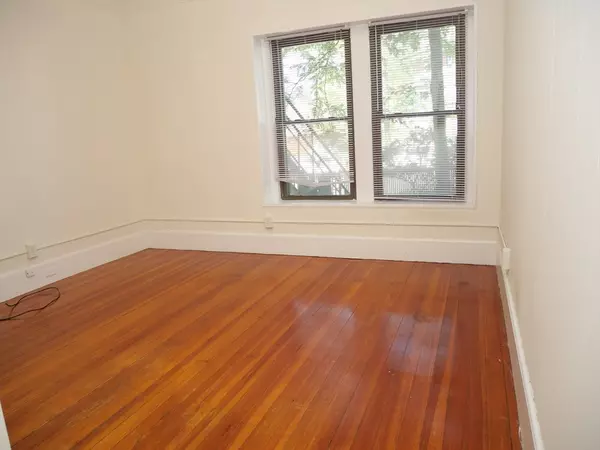 Brookline, MA 02446,1382 Beacon #4