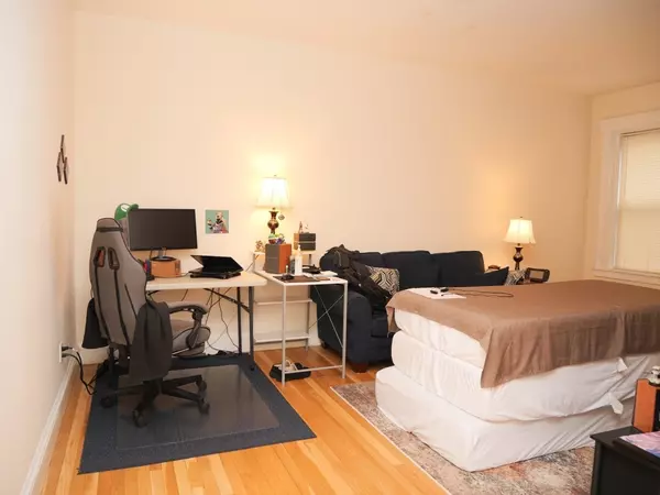 Brookline, MA 02446,395 Harvard #6