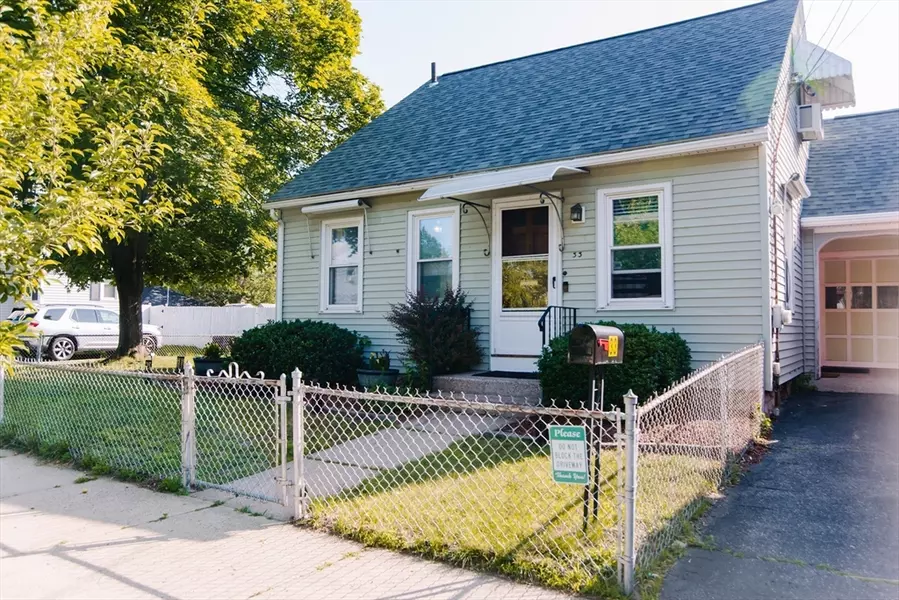 33 Savoy Ave, Springfield, MA 01104