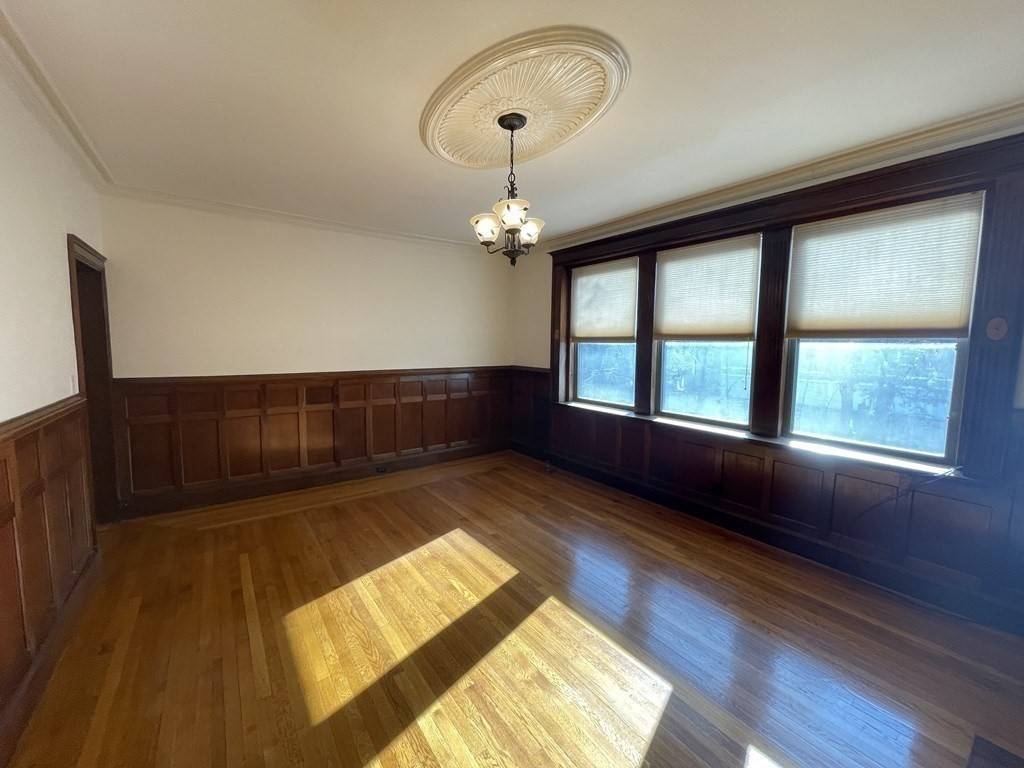 Brookline, MA 02446,25 Stearns Road #4