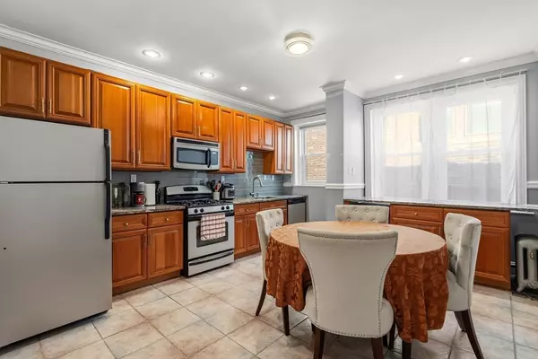 Brookline, MA 02446,25 Stearns Road #4