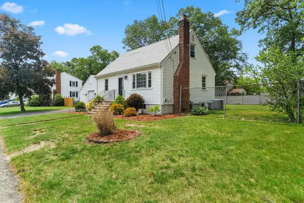 Rockland, MA 02370,139 Damon Rd