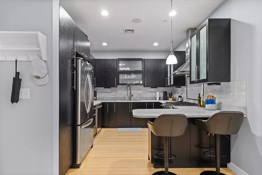 152 Old Colony #9, Boston, MA 02127