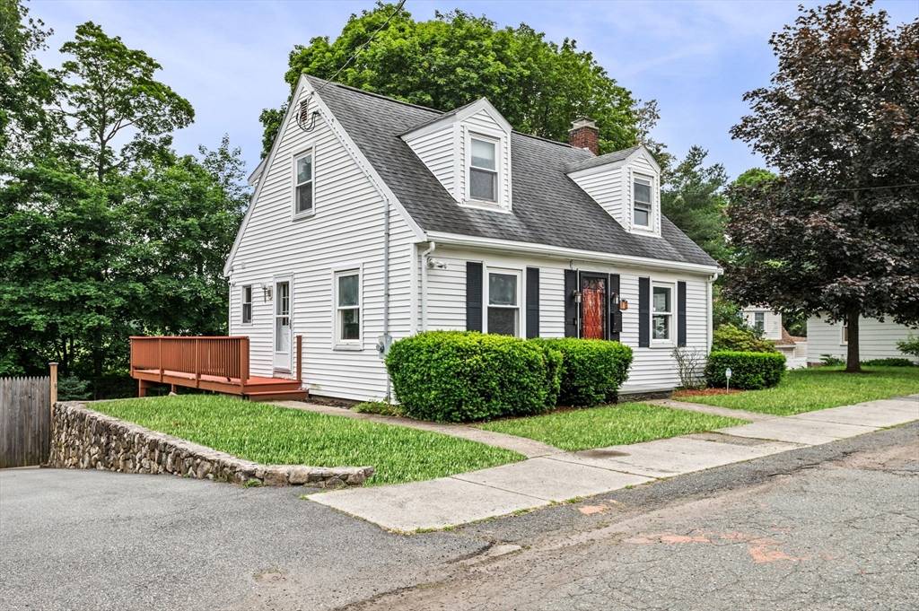Beverly, MA 01915,7 Beaver St
