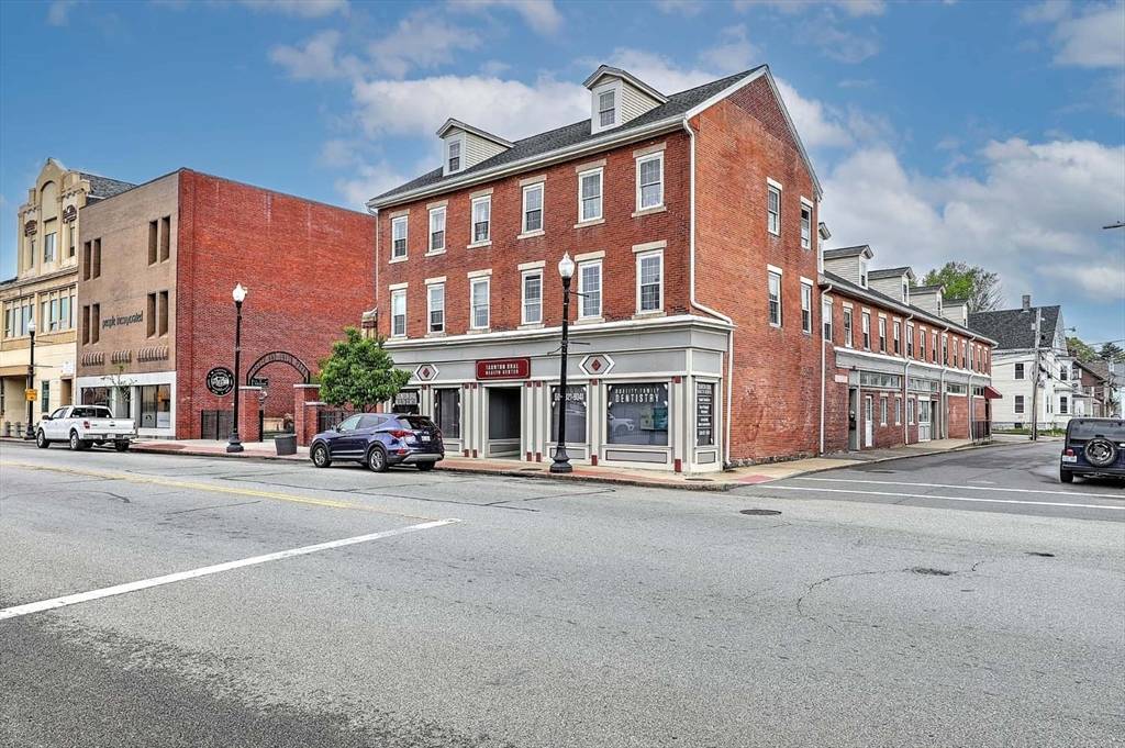 2 Union #R, Taunton, MA 02780