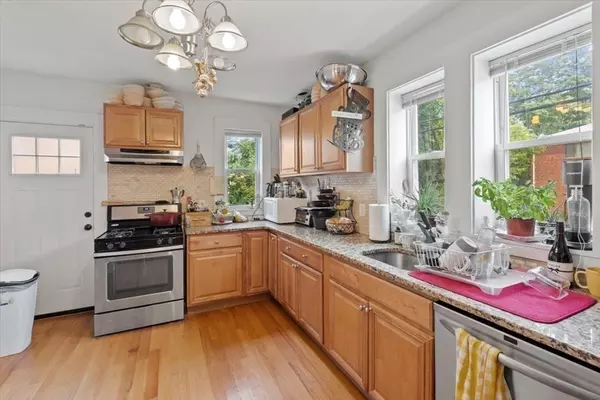 Arlington, MA 02476,1-3 Laurel St #1