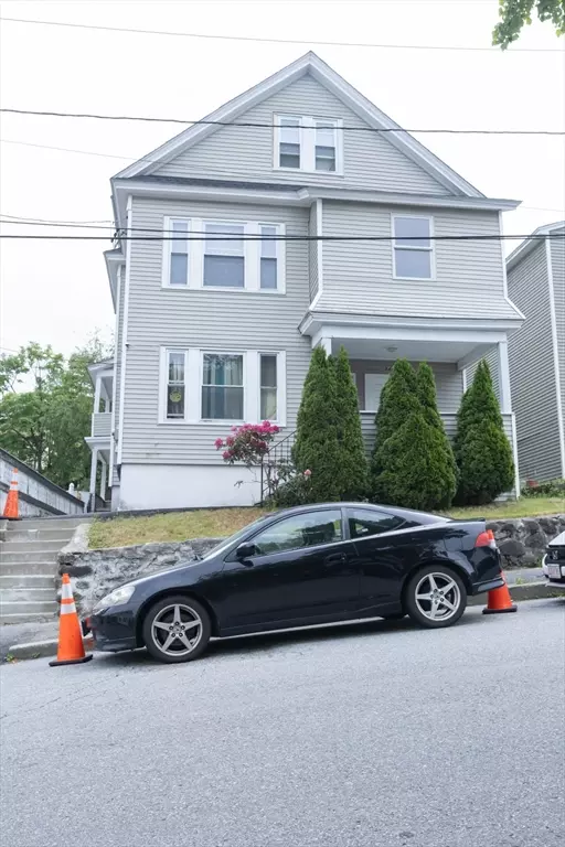 Lawrence, MA 01843,82-84 Jamaica St