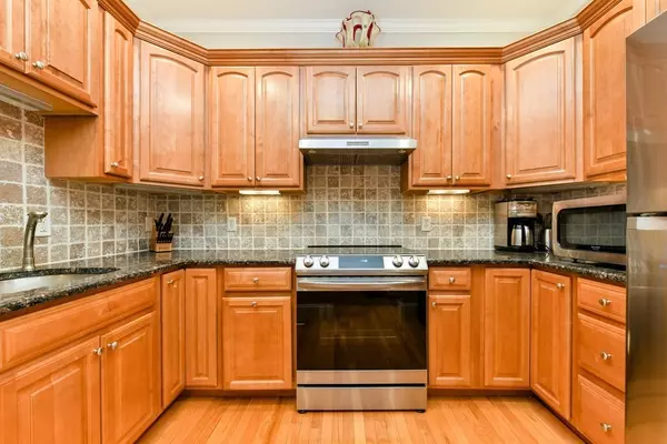 Boston, MA 02127,2-4 Monks St #1