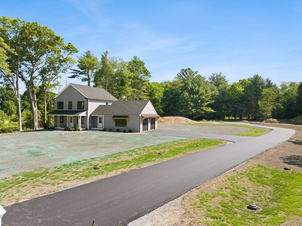 Bridgewater, MA 02324,2 Fontana Wy.