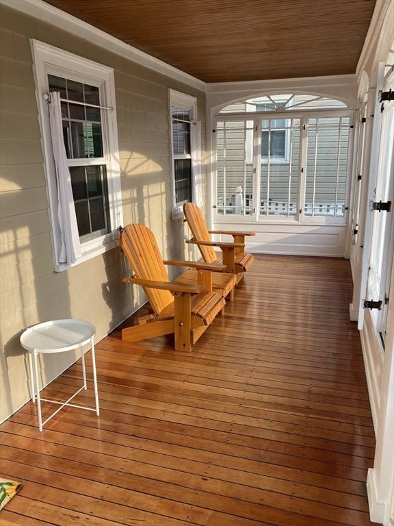 Winthrop, MA 02152,19 Banks St