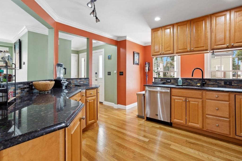 Waltham, MA 02453,224 Grove St #2
