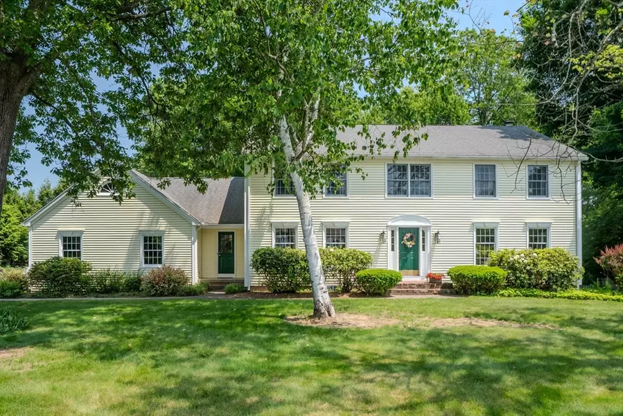 393 Green Hill Rd, Longmeadow, MA 01106