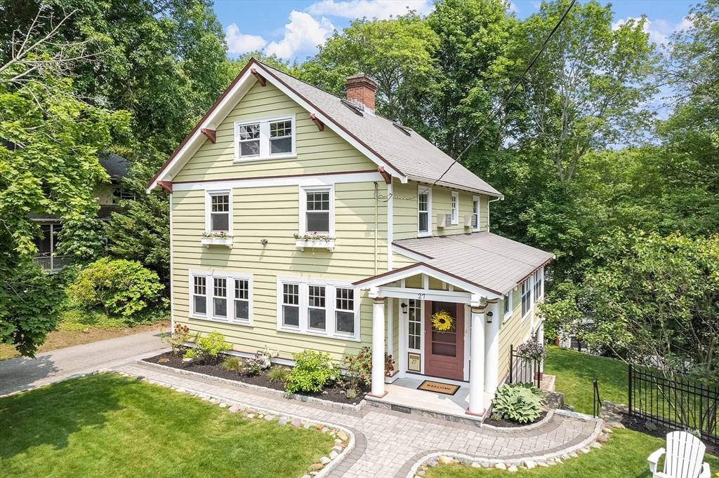 27 Holland Road, Melrose, MA 02176