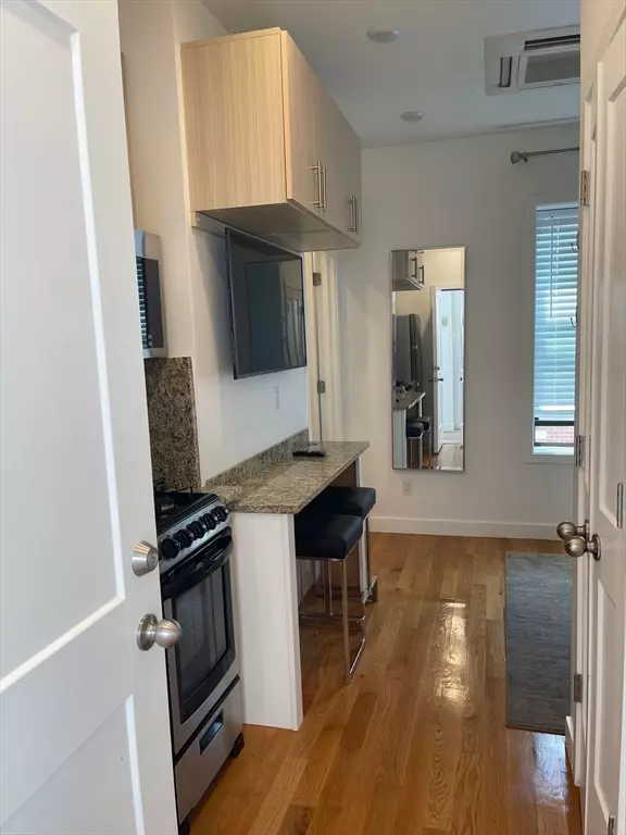 Chelsea, MA 02150,16 Fifth St #23