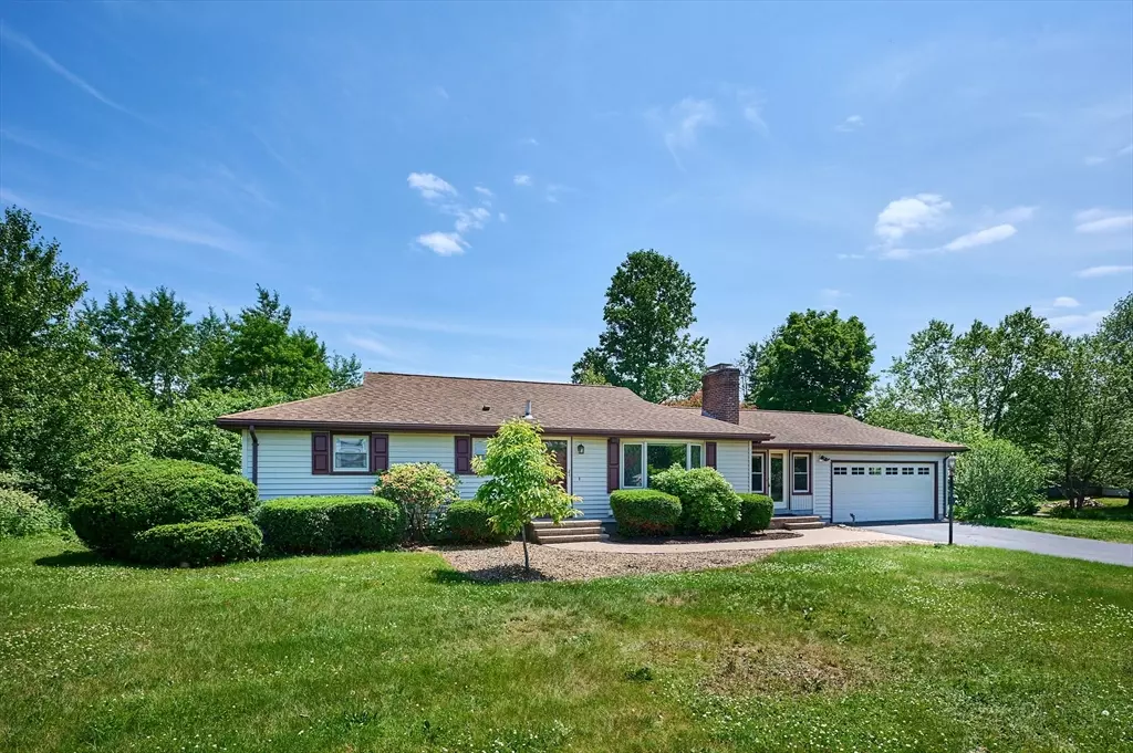 Wilbraham, MA 01095,985 Tinkham Road