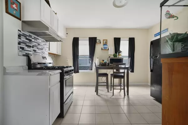 Fall River, MA 02720,32 Slater Street