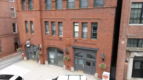 Haverhill, MA 01830,18-22 Essex Street #22