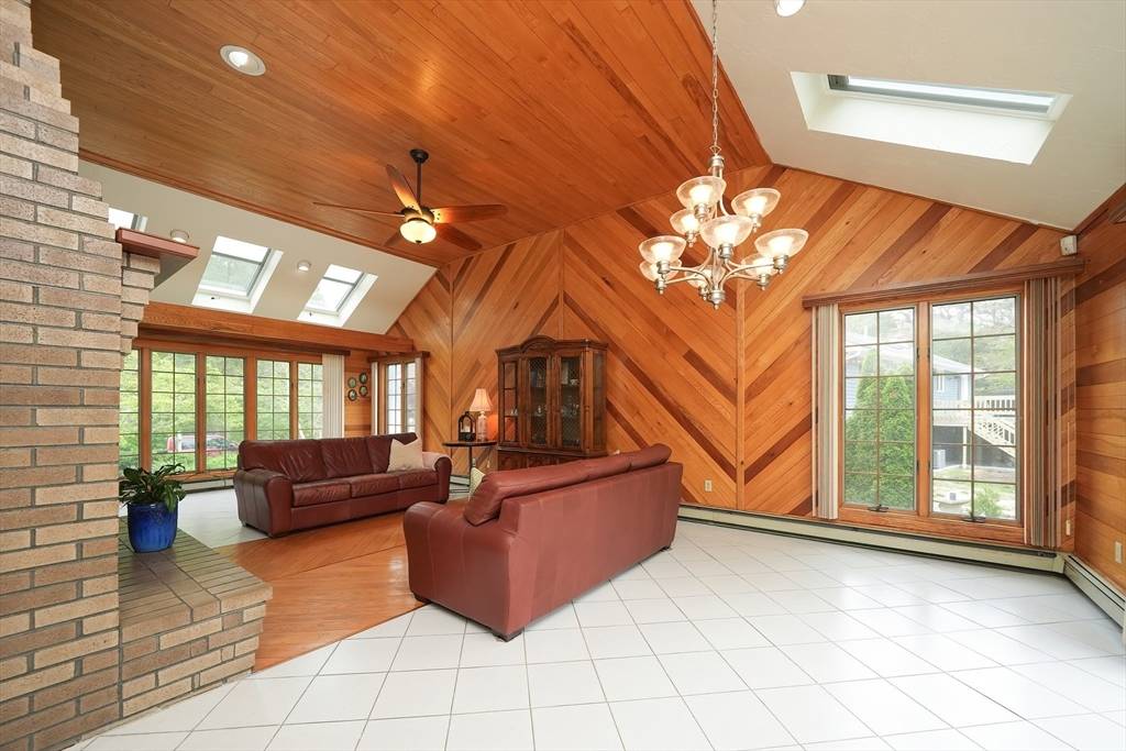 Mashpee, MA 02649,51 Manitoba Rd