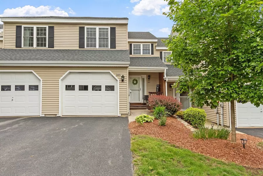 143 Bridle Cross Rd #143, Fitchburg, MA 01420