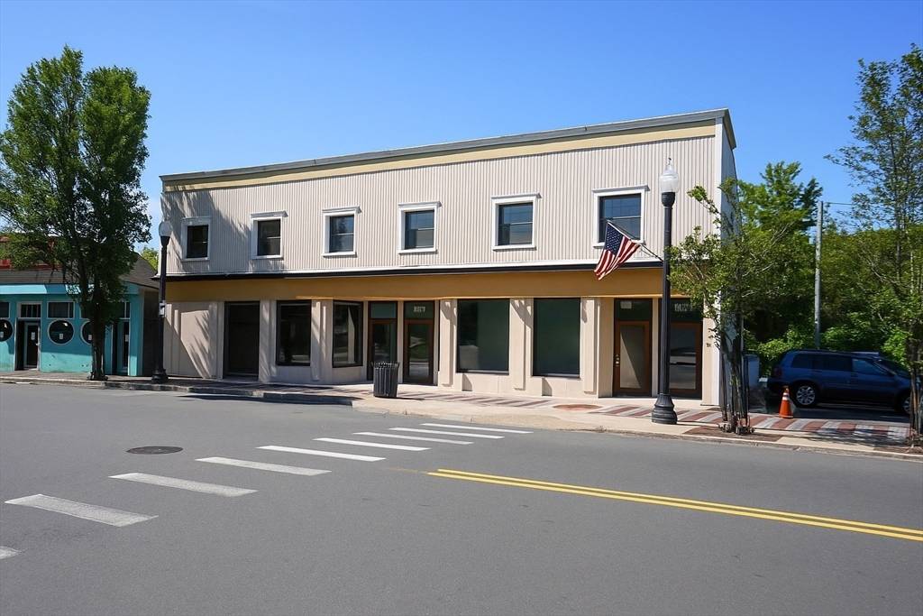 Palmer, MA 01069,1382-1388 Main St