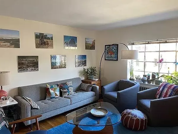 40 Stetson St #2, Brookline, MA 02446
