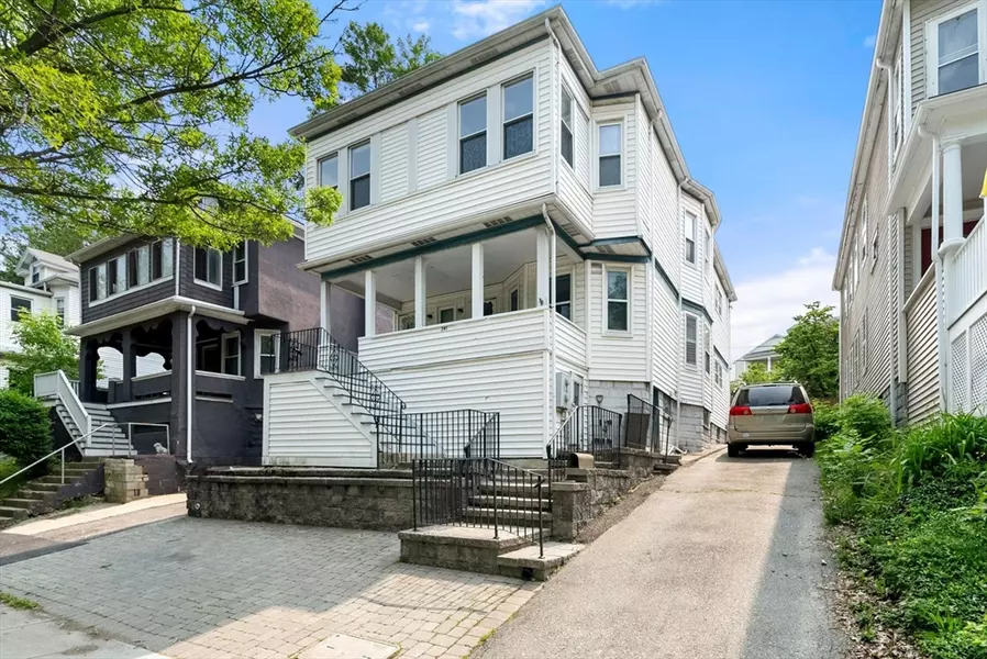 281 Alewife Brook Pkwy, Somerville, MA 02144
