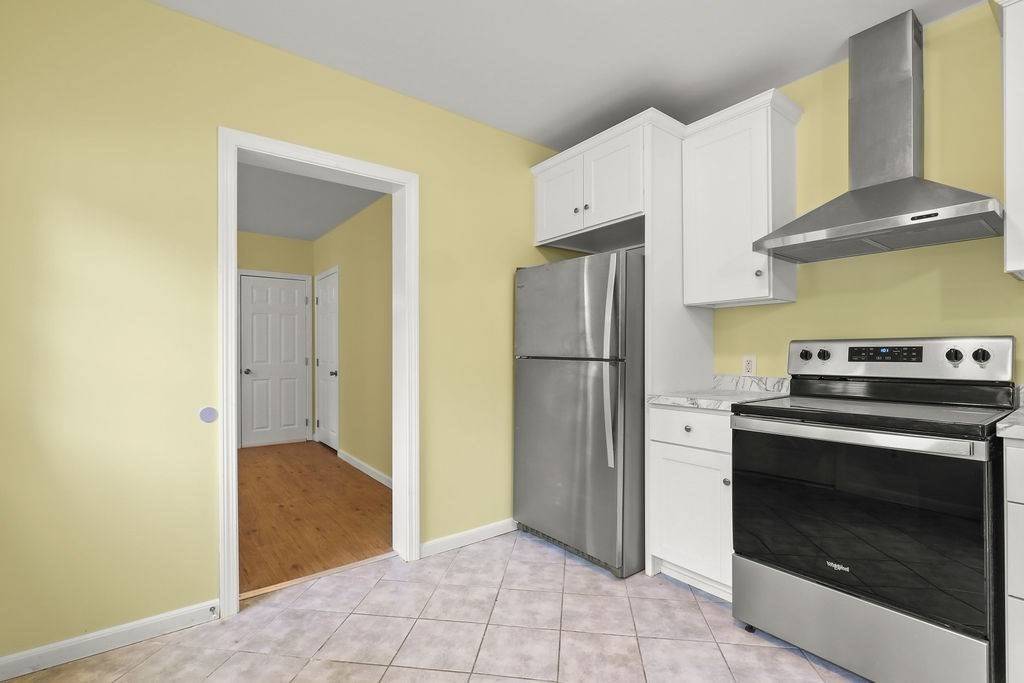 North Attleboro, MA 02760,10 Cottage Street #10