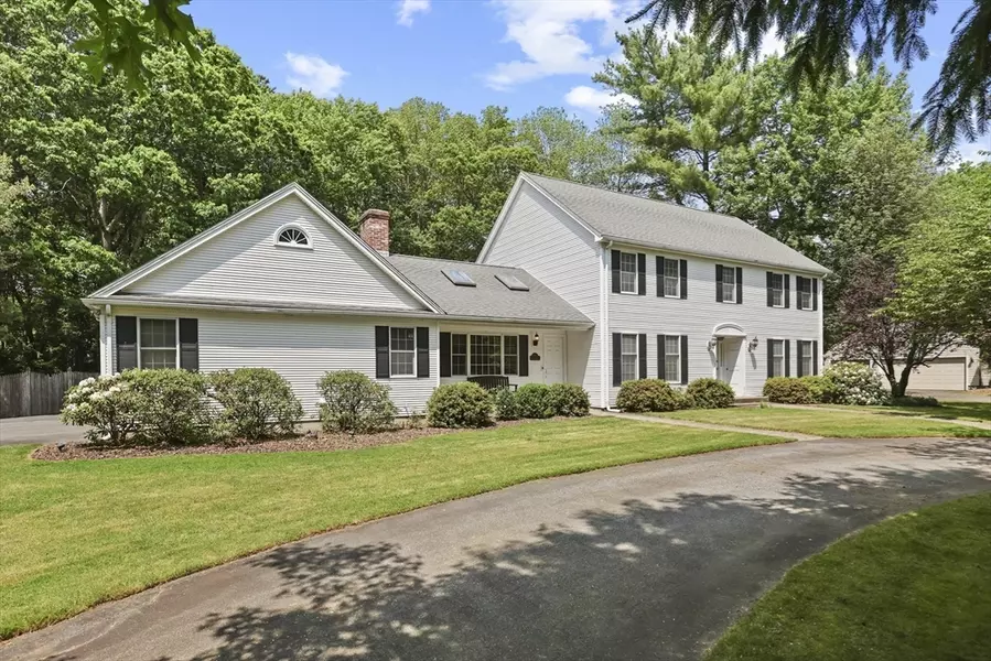 1130 Williams Street, Longmeadow, MA 01106