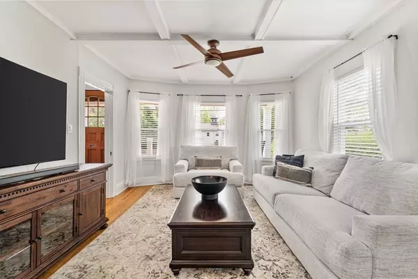 Andover, MA 01810,61 Elm Street #61