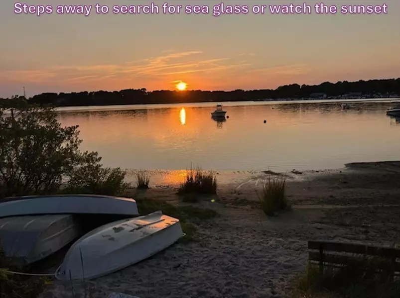 9 Bayberry Ln, Dennis, MA 02660