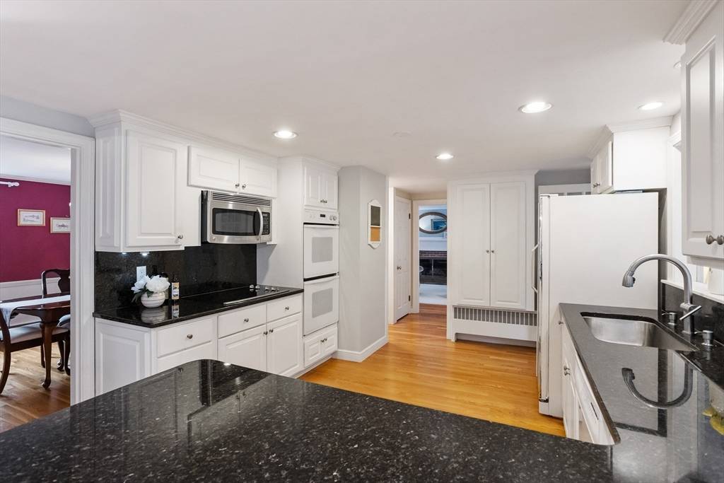 Acton, MA 01720,15 Thoreau Rd