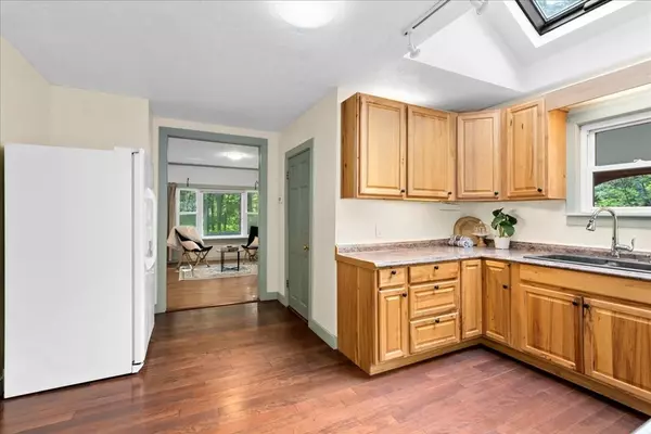 Sturbridge, MA 01566,39 Mashapaug Rd