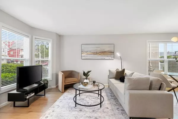 Everett, MA 02149,32 Pearl St #32