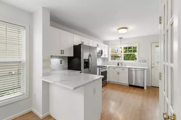 Everett, MA 02149,32 Pearl St #32