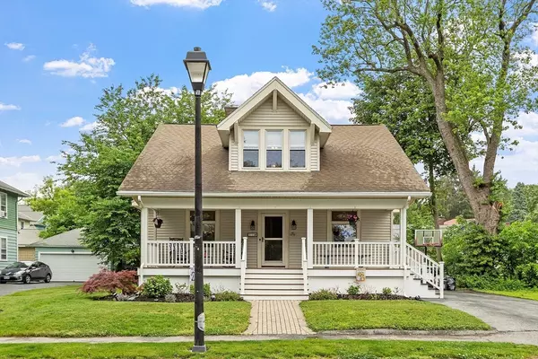 11 Fiske St, Worcester, MA 01602