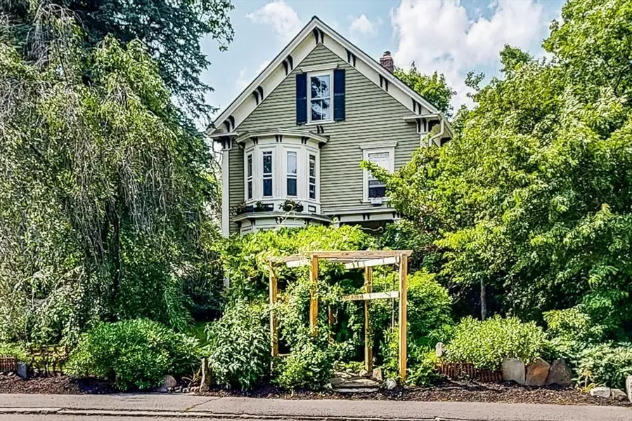 239 Arlington St, Acton, MA 01720