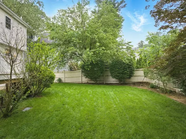 Billerica, MA 01821,56 Peace Street