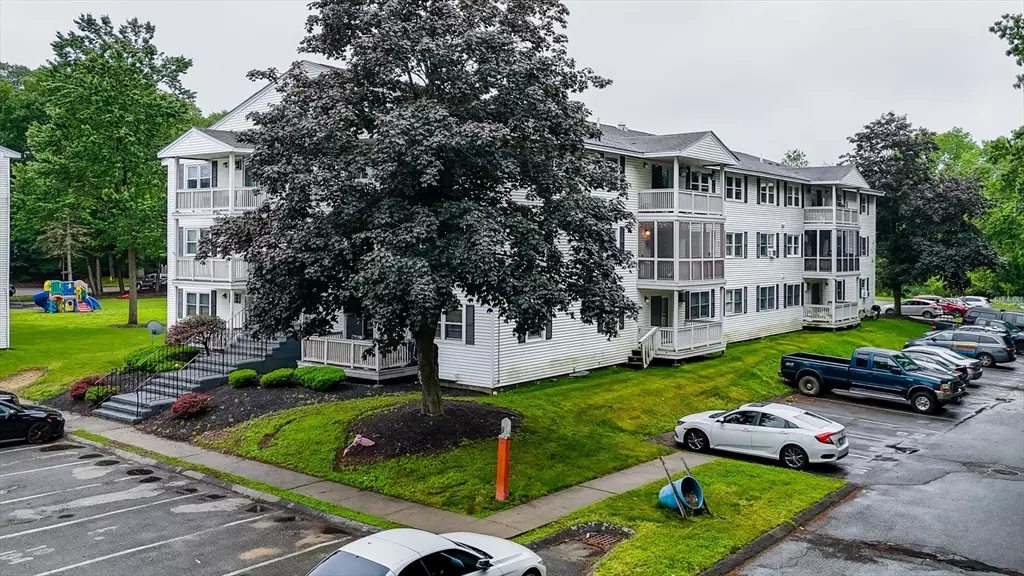 Leominster, MA 01453,10 Abbey Rd #301