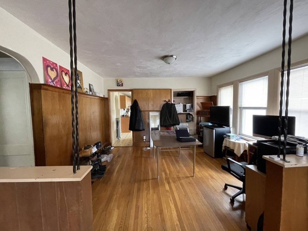 Boston, MA 02135,67 Euston Rd #3