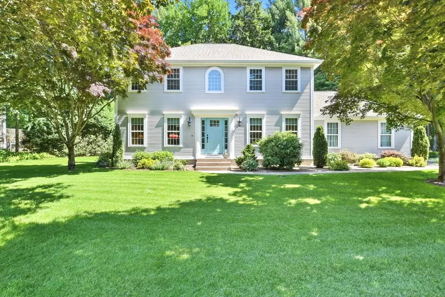 34 Hawks Circle, Westfield, MA 01085