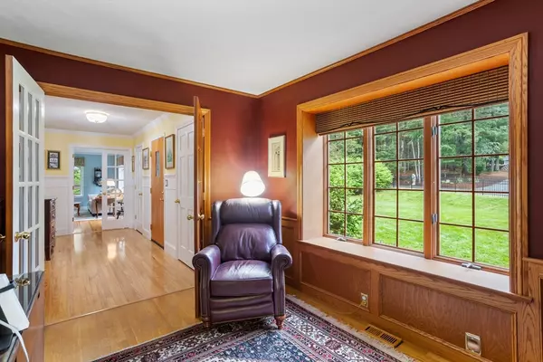 Carlisle, MA 01741,120 Oak Knoll Road