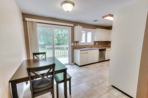 Oxford, MA 01537,66 Pleasant St #3