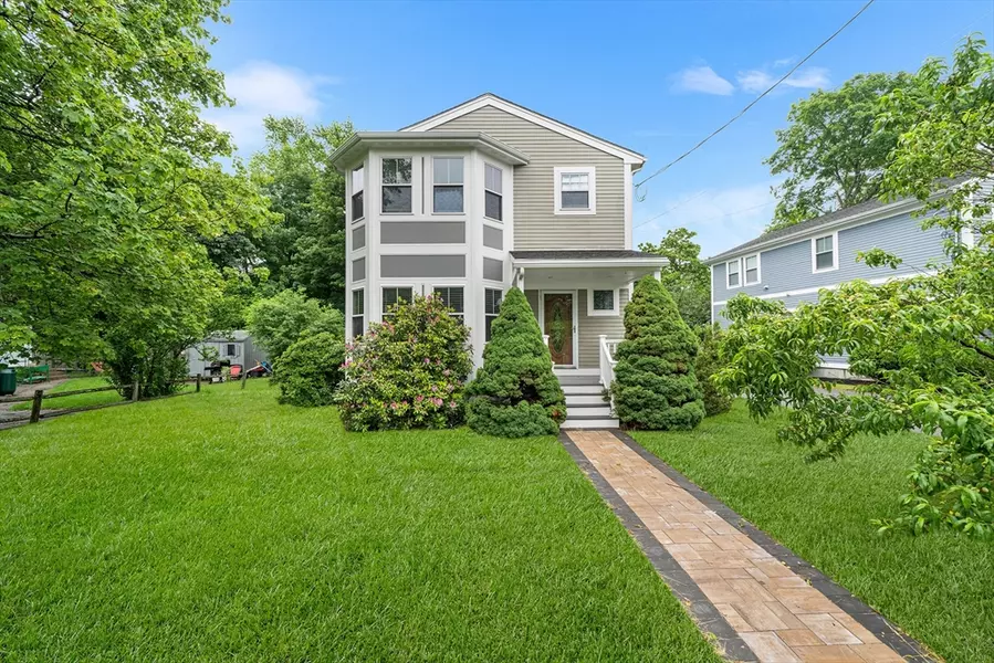 32 Monroe St, Norwood, MA 02062